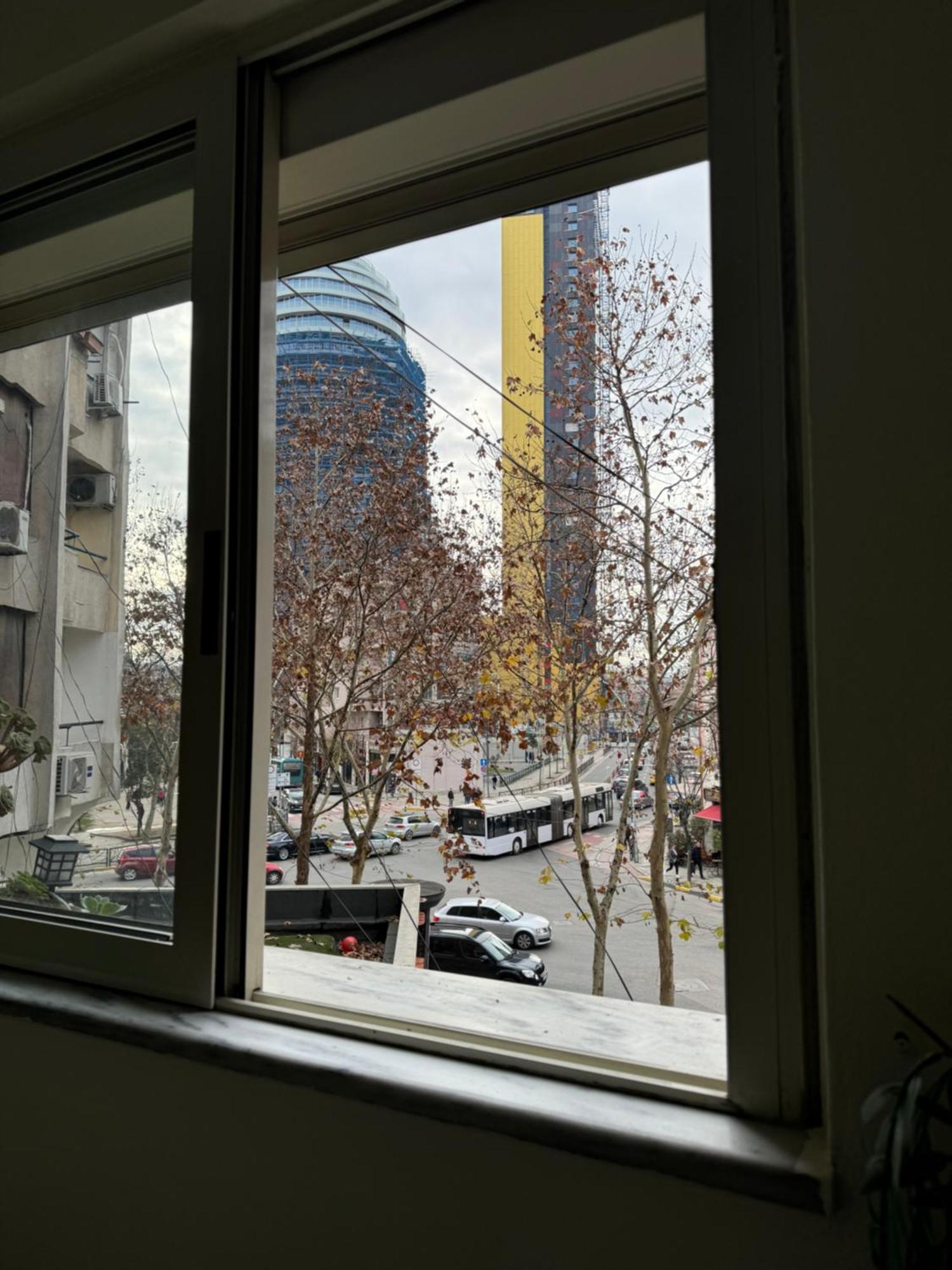 Centre Lions Gate 10 Apartament Tirana