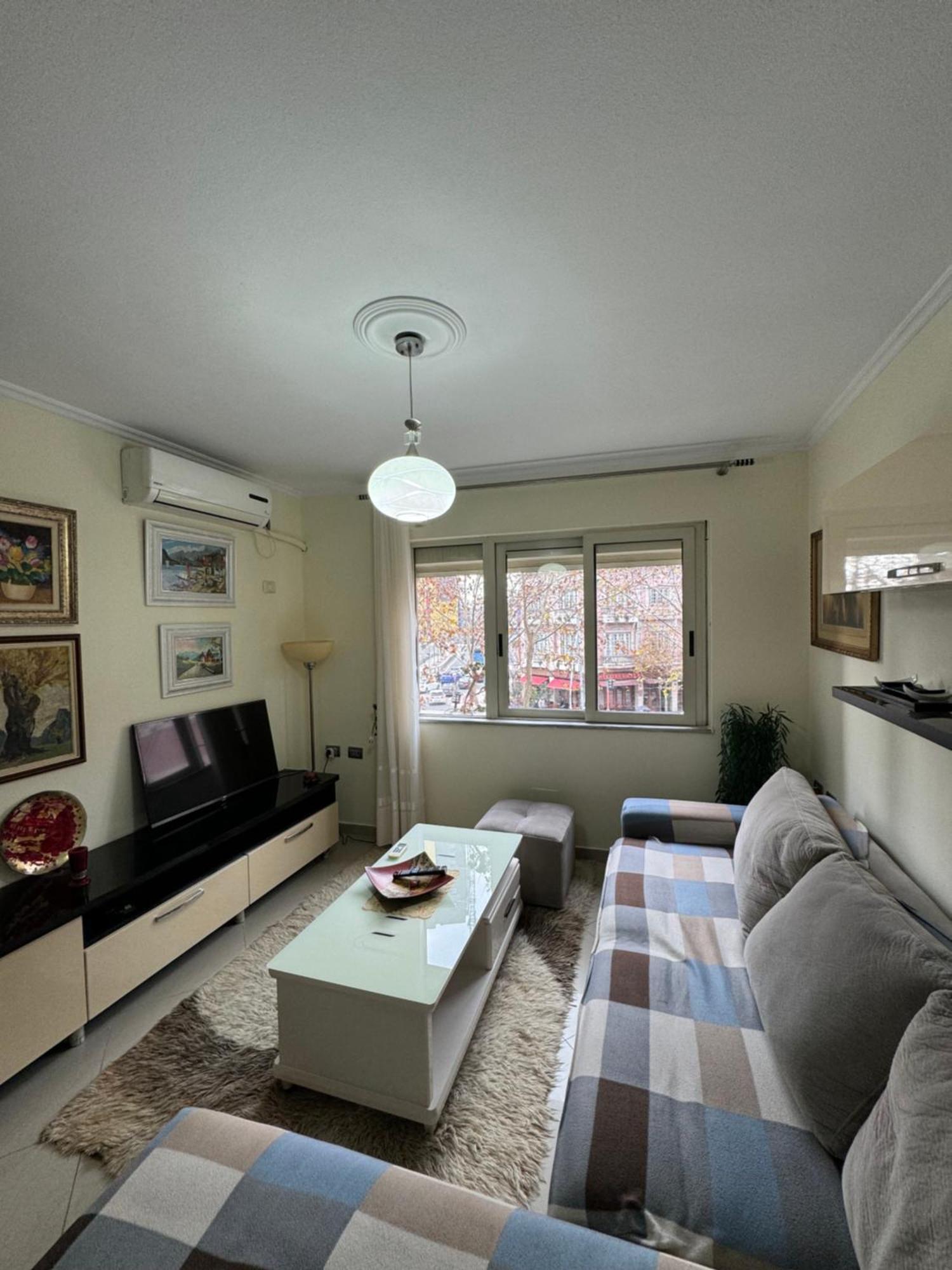 Centre Lions Gate 10 Apartament