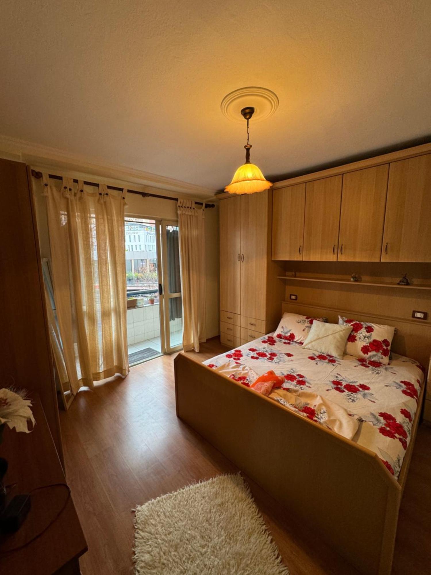 Centre Lions Gate 10 Apartament
